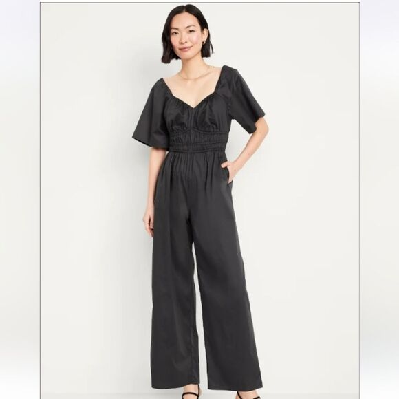 Elegant Black Jumpsuit Smocked-Waist Wide-Leg Jumpsuit Medoum Old Navy - Picture 5 of 8